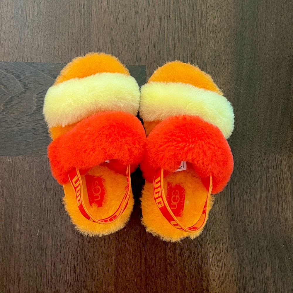 NWOT Never Worn Toddler Ugg Slippers Size 8